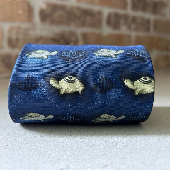 NWT marks and spencer navy turtle tortoise men’s designer silk tie unique gift - Picture 2 of 12